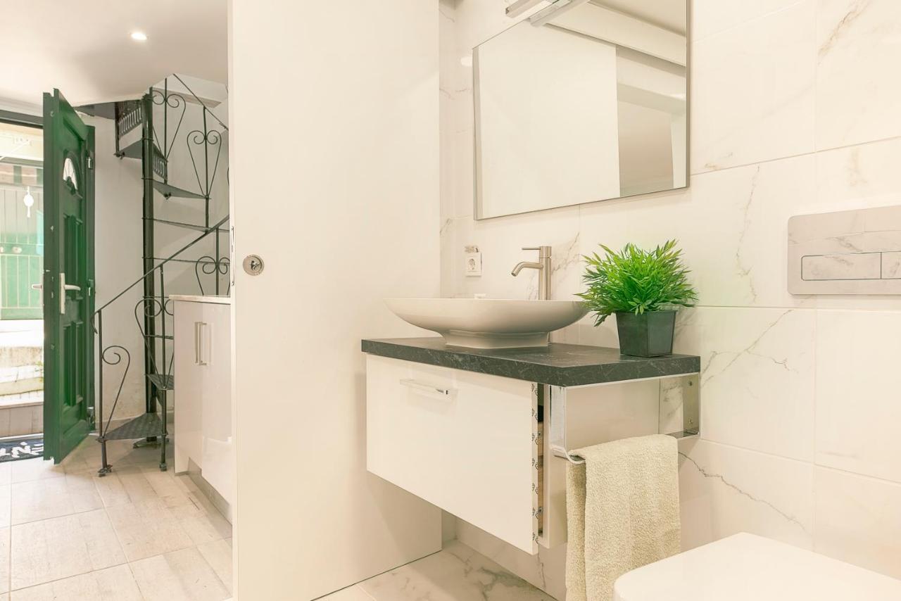 Cosy Duplex House In Downtown Lisboa Villa Exteriör bild